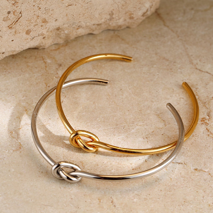 Calienne Sleek Love Knot Bangle