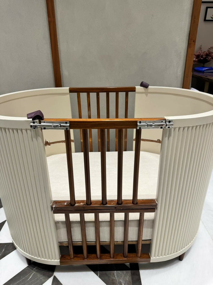 Customized Baby Crib with Mattress (Delivery in Delhi Only)
