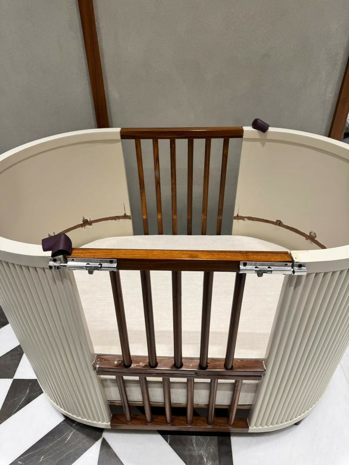 Customized Baby Crib with Mattress (Delivery in Delhi Only)