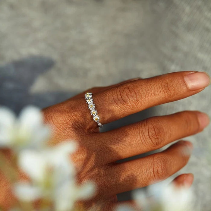 Emilia-Calou Filigree Daisy Ring