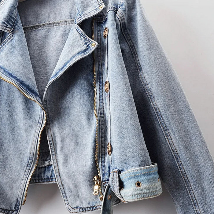 L'ATERIBÉLLE™ CLASSIC DENIM JACKET