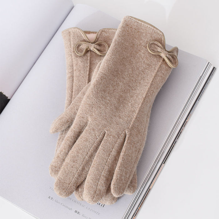 Marie-Caley Velvety Gloves