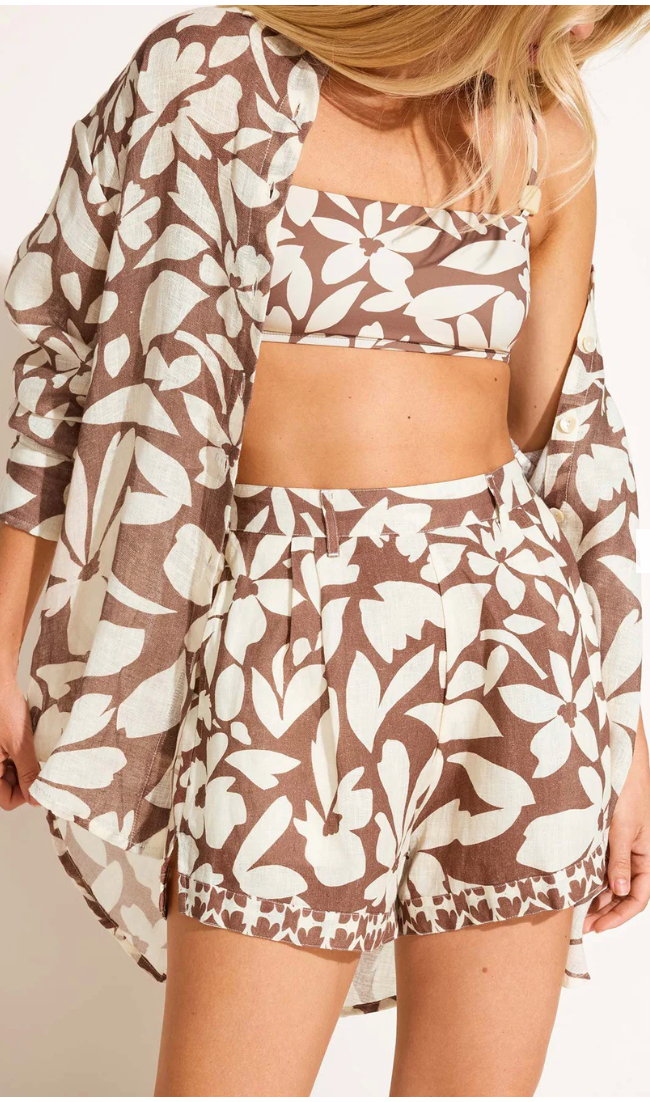 Getaway Short in Desert Flower
