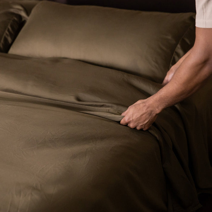Sateen Duvet Cover in Forest Green