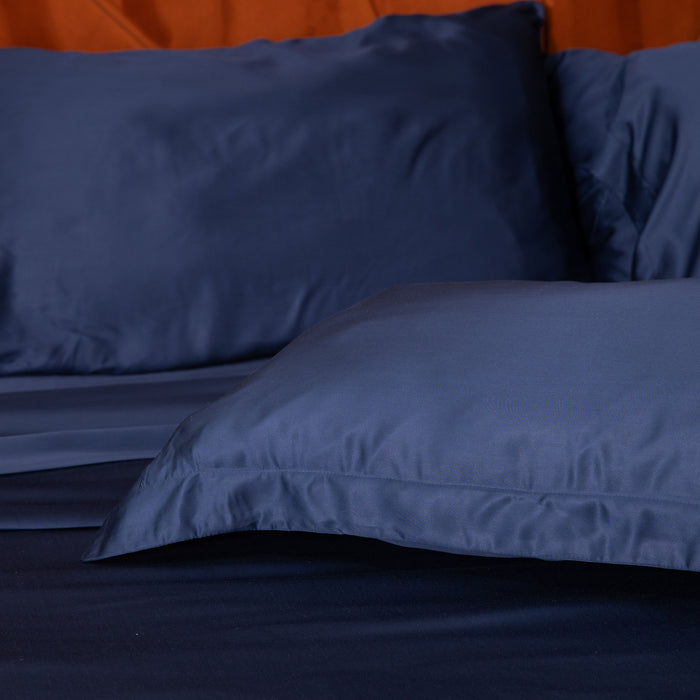 Sateen Sham Set in Deep Sleep