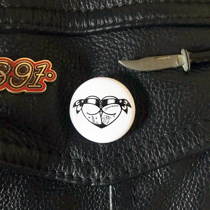 American traditional tattoo flash Scrunch Butt Heart booty Pin-back button.