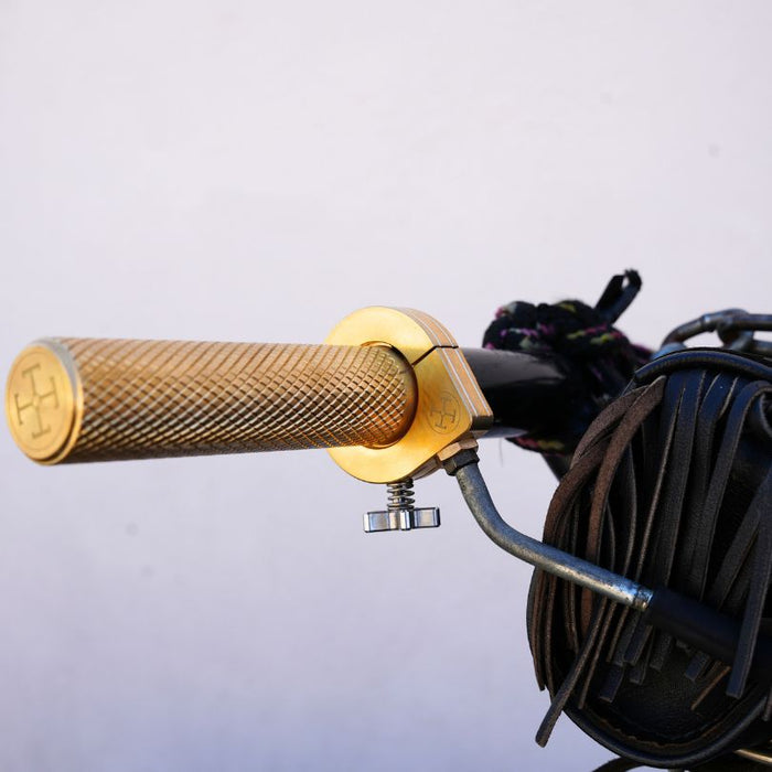 The Acerus With Throttle Lock - Single Cable Throttle Assembly for Harley Davidson