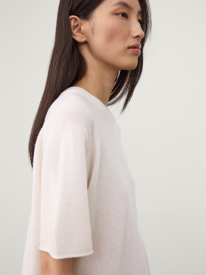The Cila T-shirt