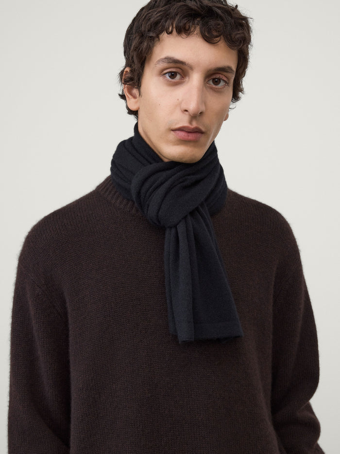 The Viktor Scarf