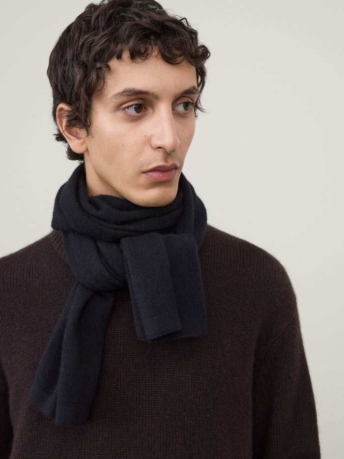 The Viktor Scarf