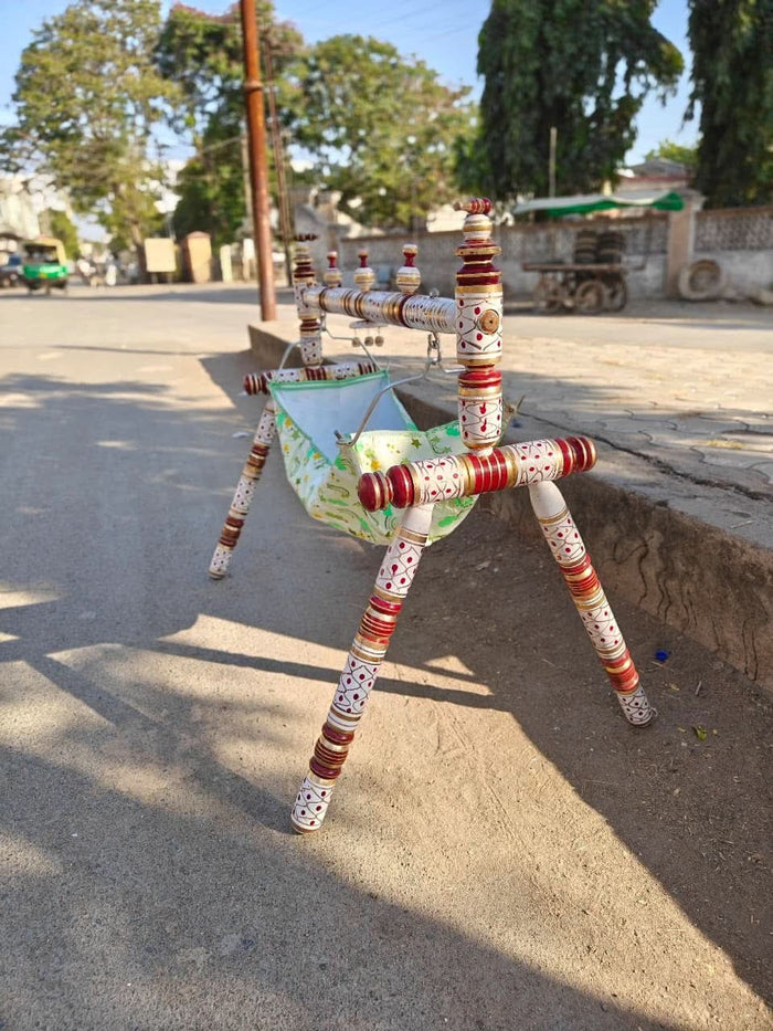 Wooden Single Dandi Cradle with Cloth